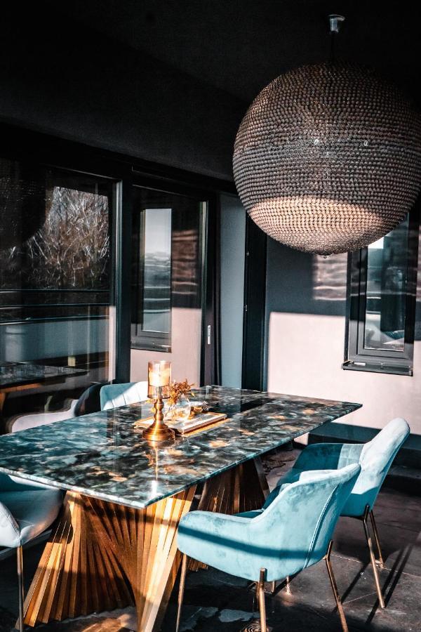 Luxury Family Apartment With Private Parking And Forest View Timişoara Eksteriør billede